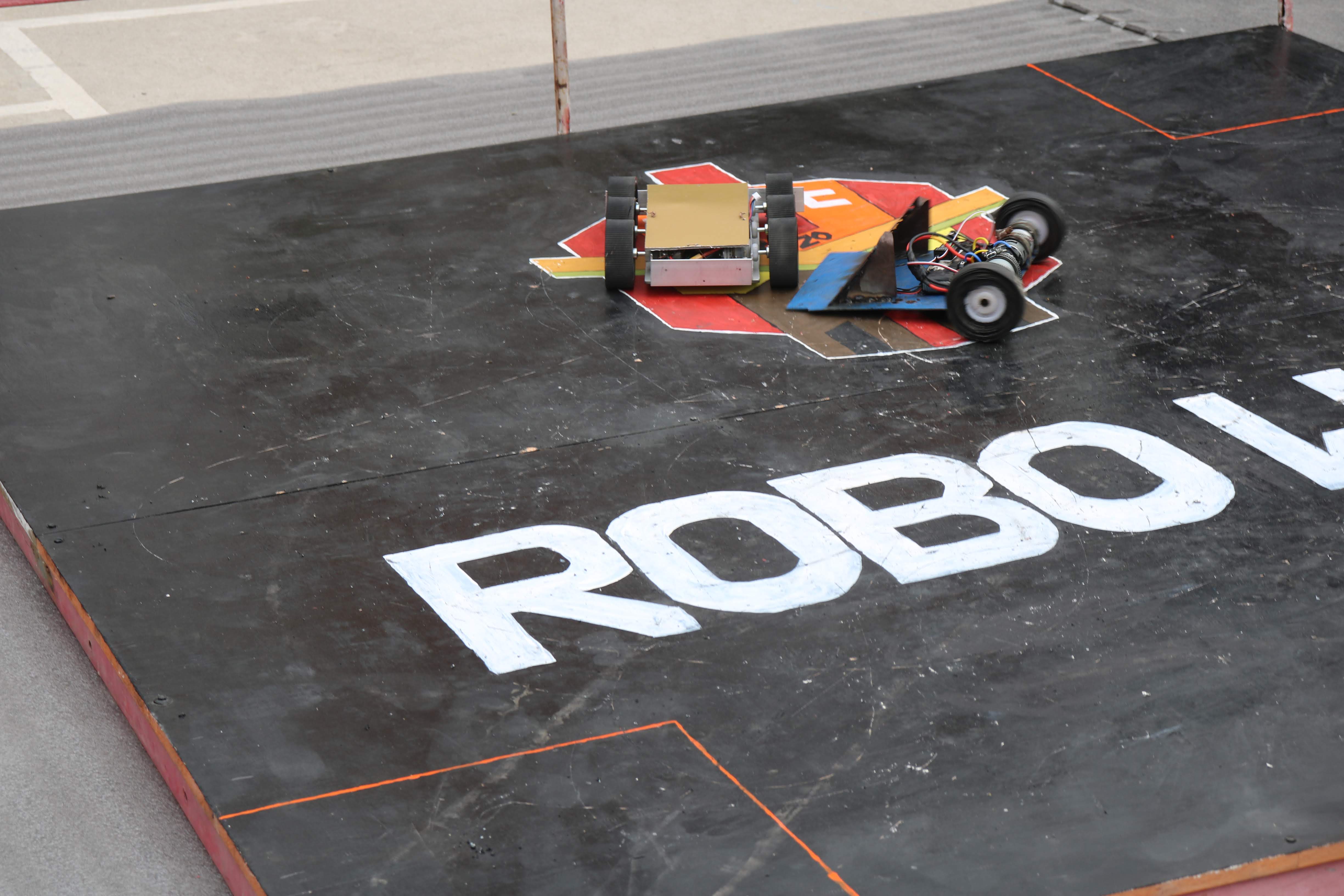 Inter-college RoboWar!